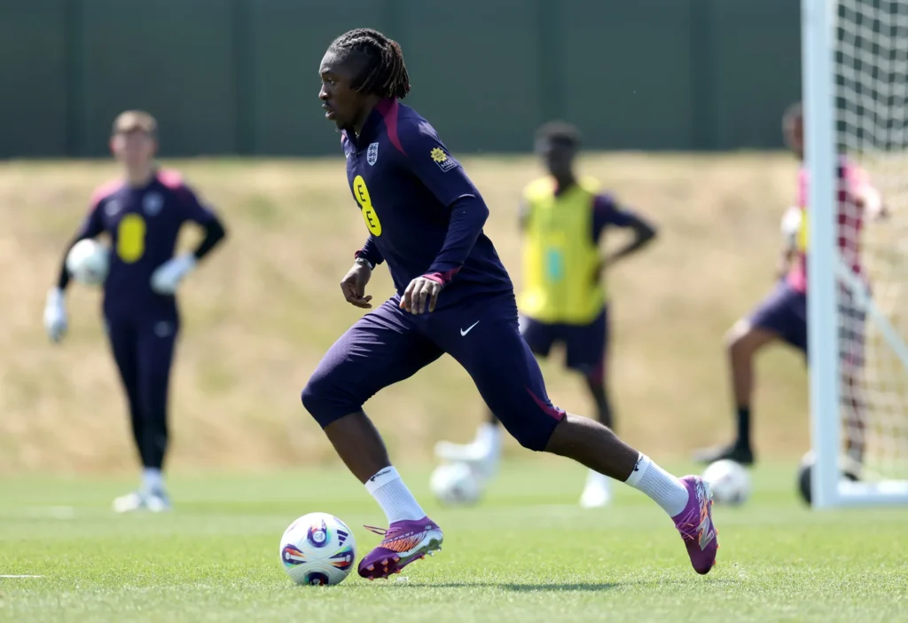 Eze and Henderson during training in Spain